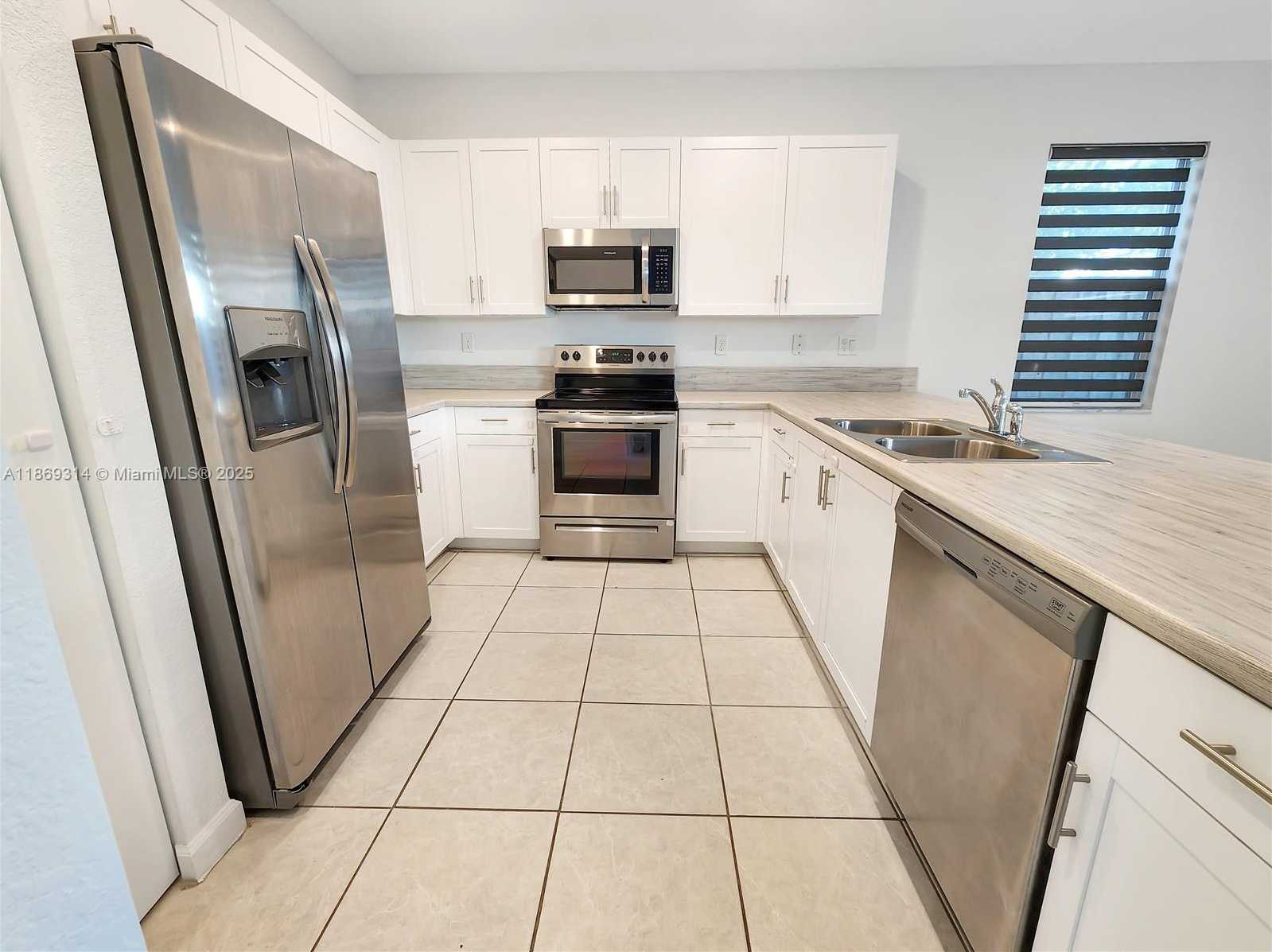 Small Image of 1401 SOUTH EAST 27TH TER, Homestead Number 4