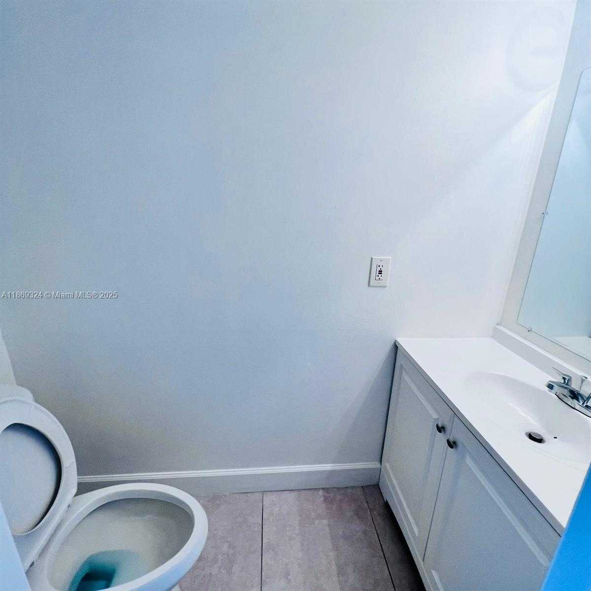 Small Image of 5721 BLUEBERRY CT #125, Lauderhill Number 12