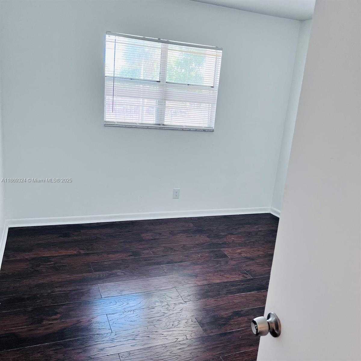 Small Image of 5721 BLUEBERRY CT #125, Lauderhill Number 13