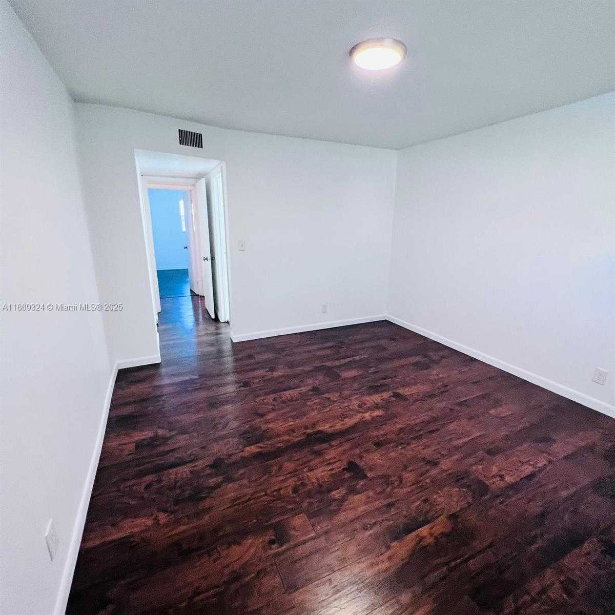 Small Image of 5721 BLUEBERRY CT #125, Lauderhill Number 14