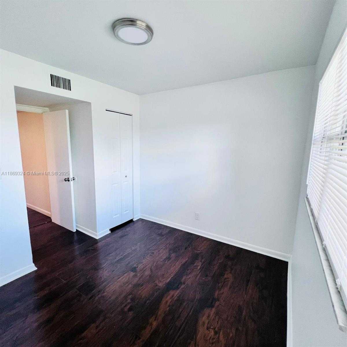 Small Image of 5721 BLUEBERRY CT #125, Lauderhill Number 24
