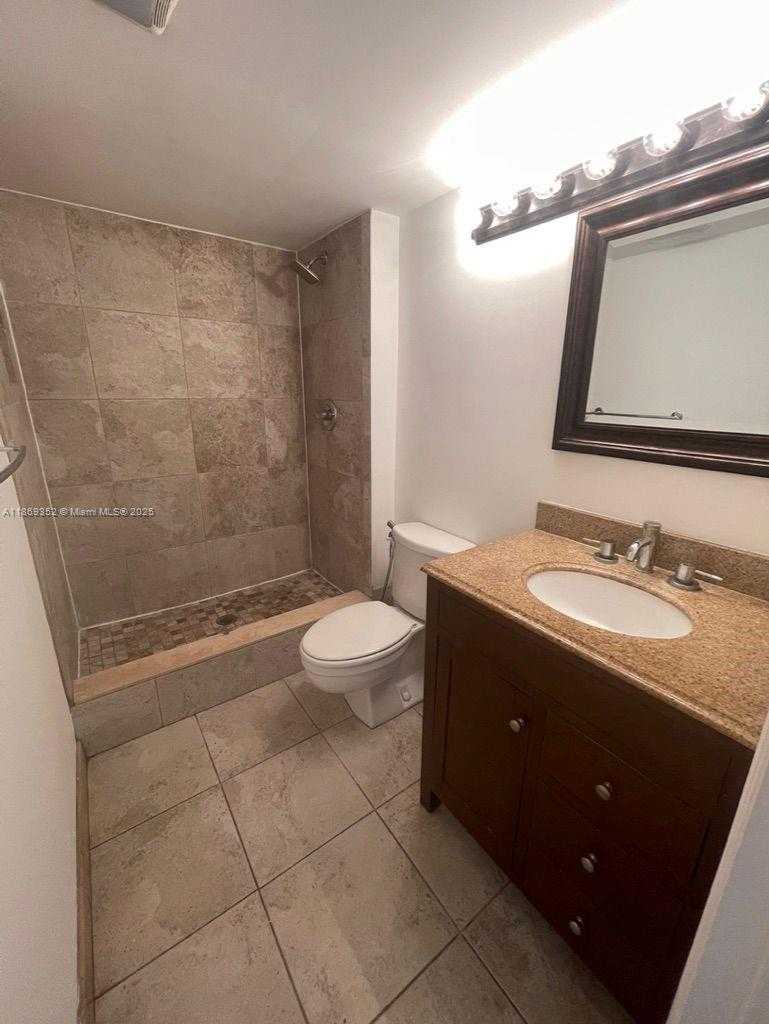 Small Image of 14201 NORTH KENDALL DR #109D, Miami Number 4