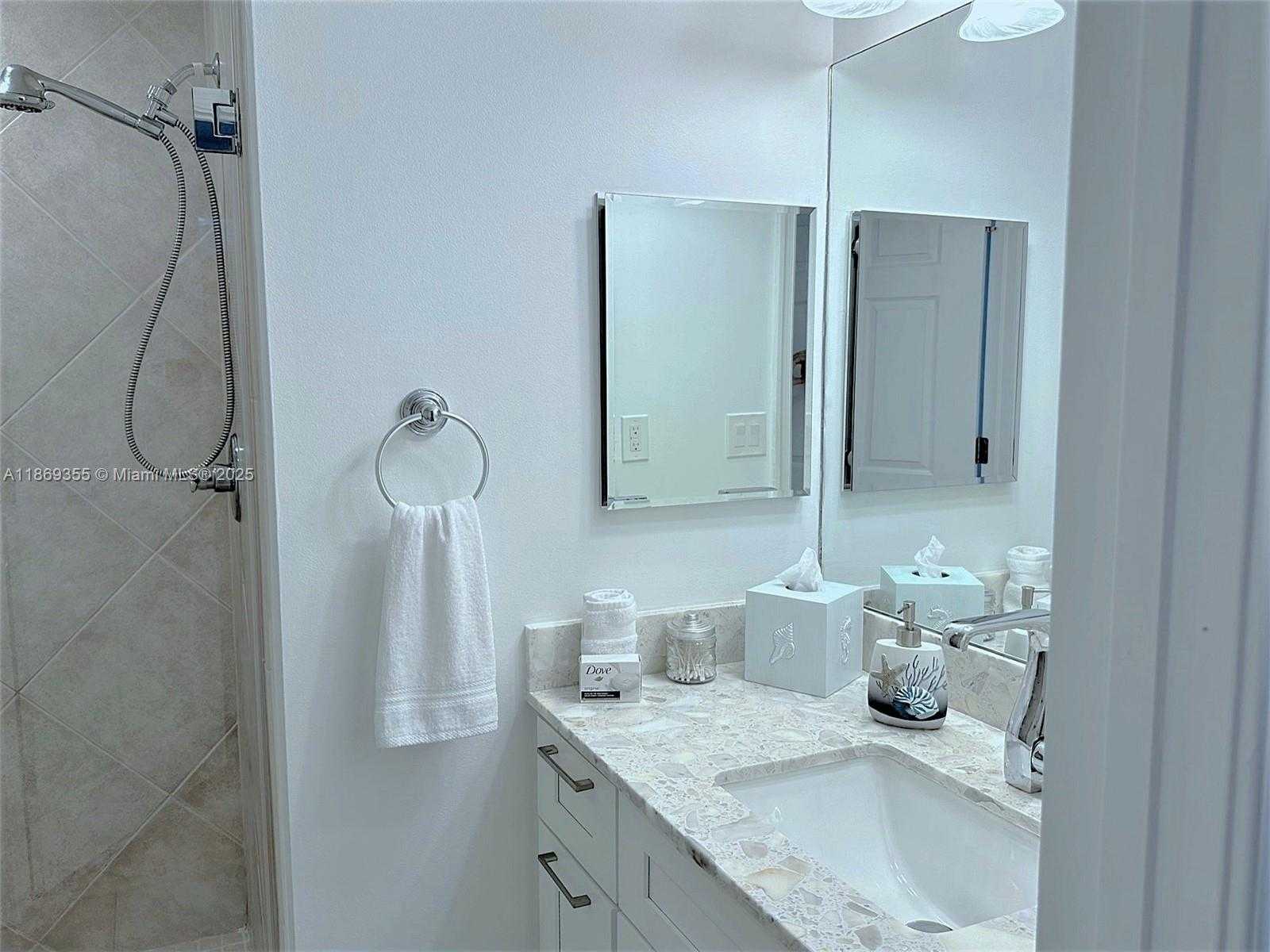 Small Image of 2080 SOUTH OCEAN DRIVE #PH3, Hallandale Beach Number 18