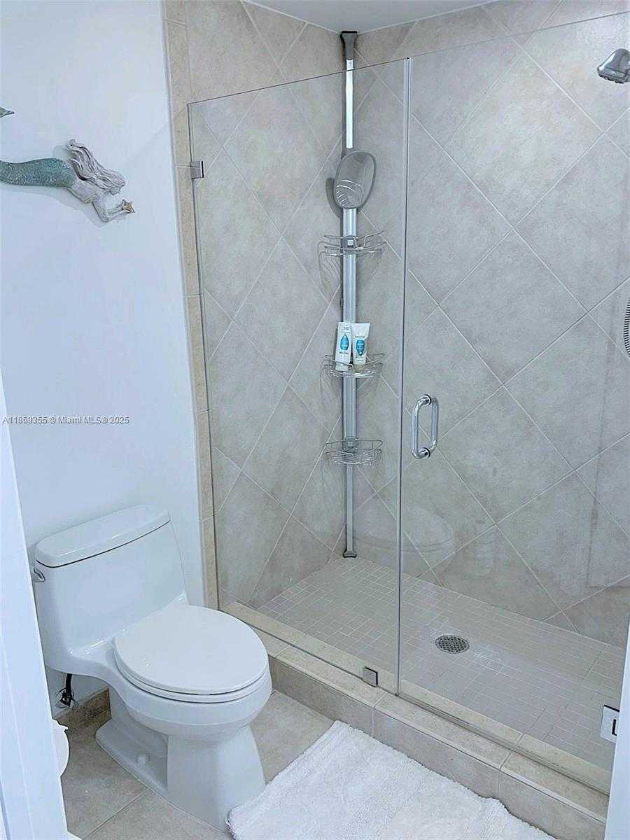 Small Image of 2080 SOUTH OCEAN DRIVE #PH3, Hallandale Beach Number 19