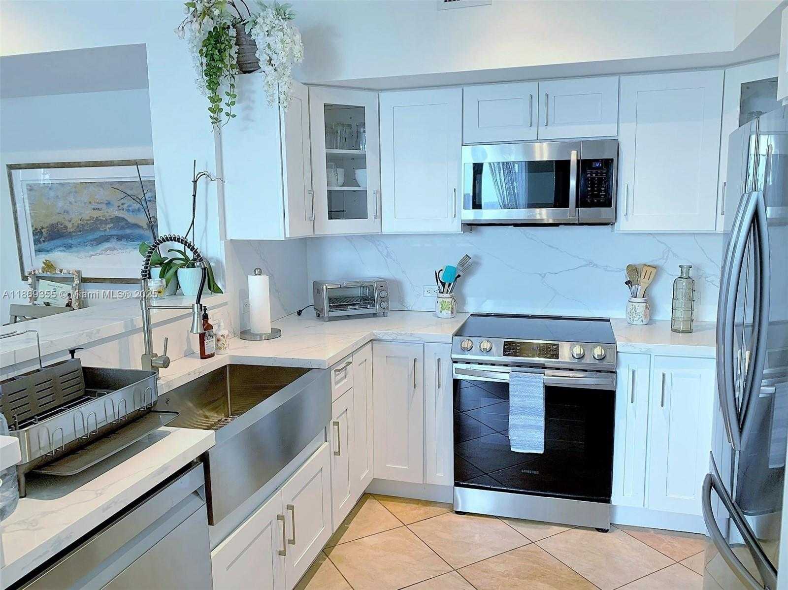 Small Image of 2080 SOUTH OCEAN DRIVE #PH3, Hallandale Beach Number 5