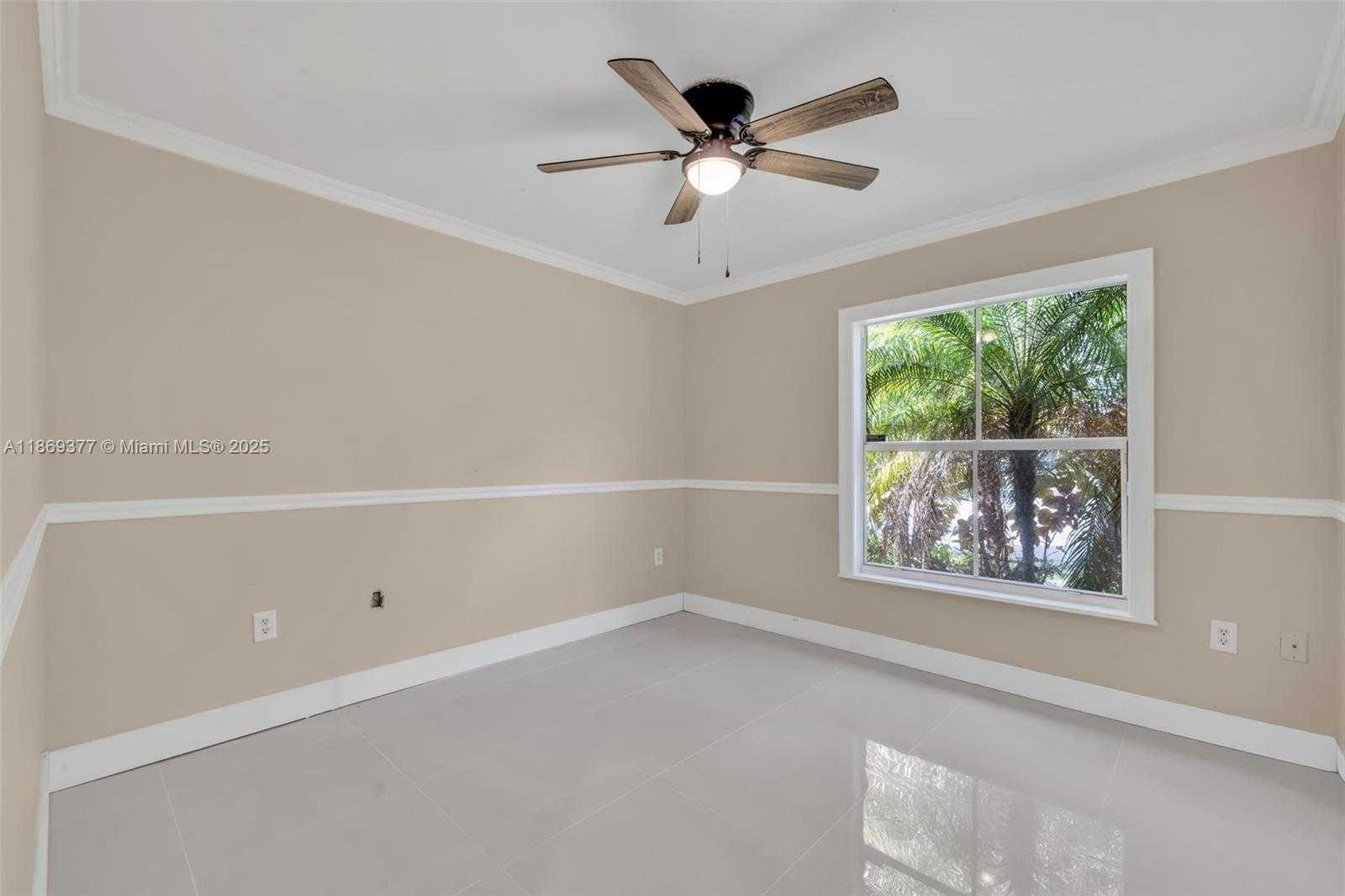 Small Image of 2014 NORTH EAST 4TH CT, Homestead Number 35