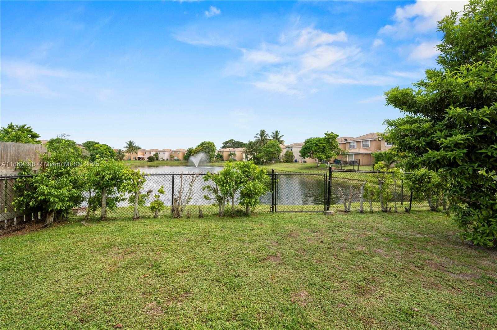 Small Image of 6714 NORTH WEST 39TH LN, Lauderhill Number 26
