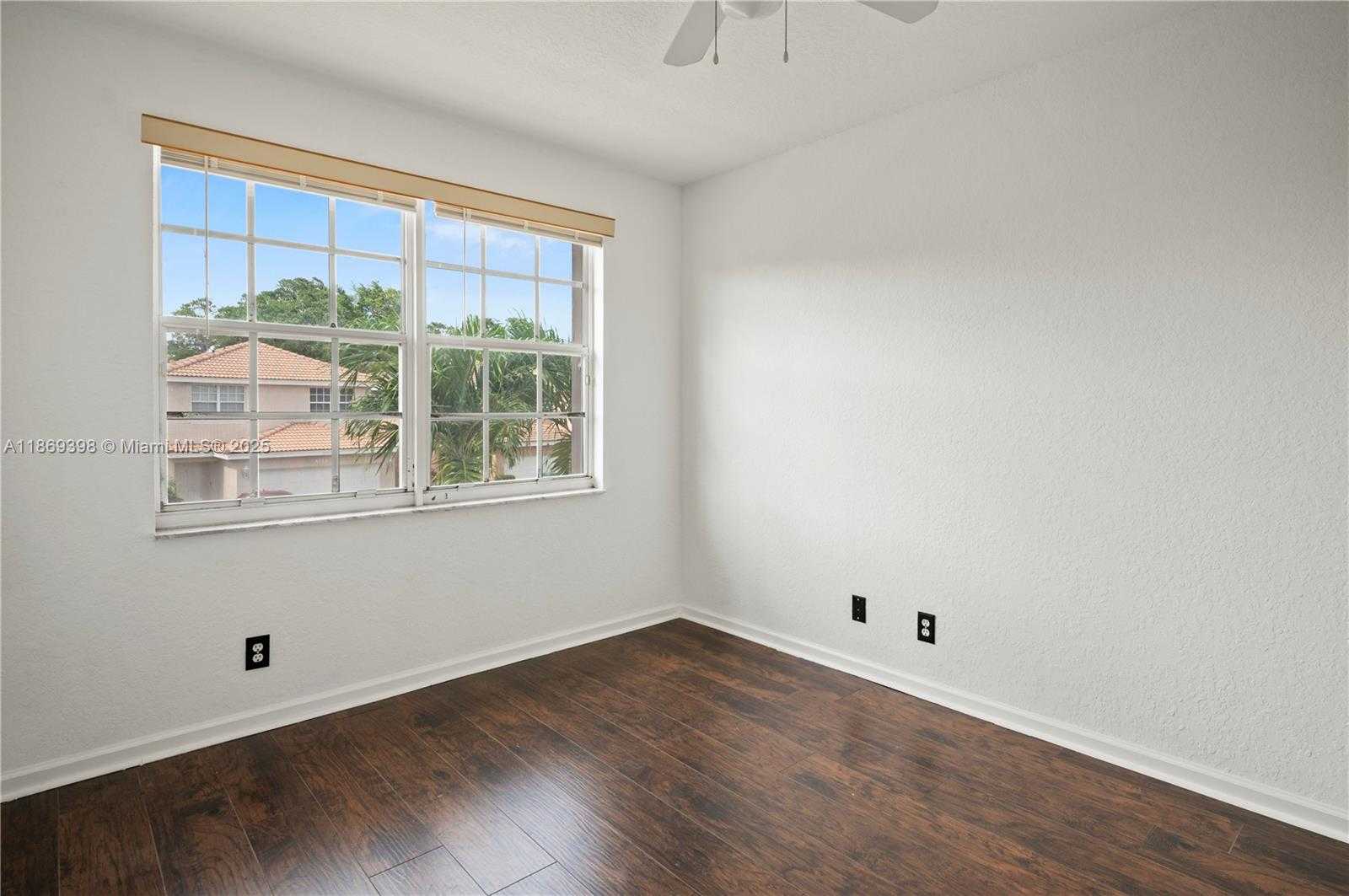 Small Image of 6714 NORTH WEST 39TH LN, Lauderhill Number 9