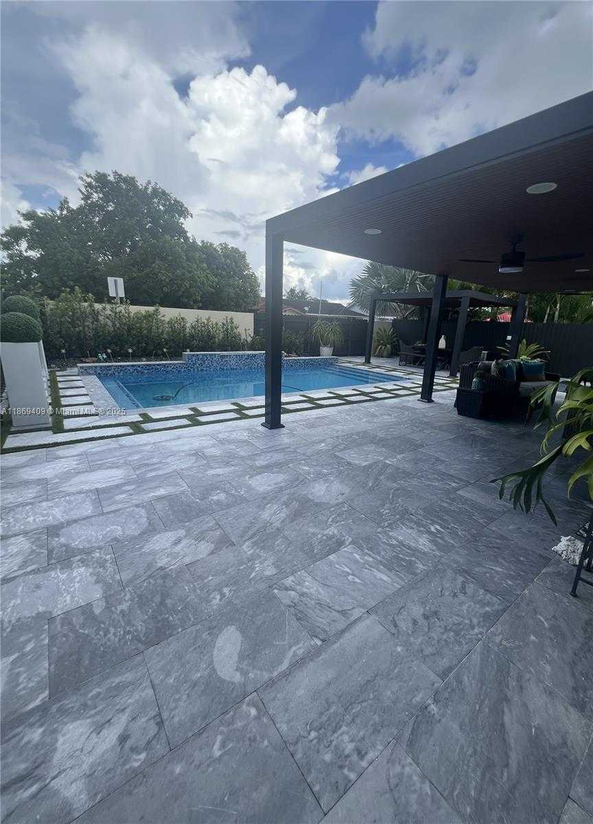 Small Image of 14965 SOUTH WEST 59TH ST, Miami Number 13