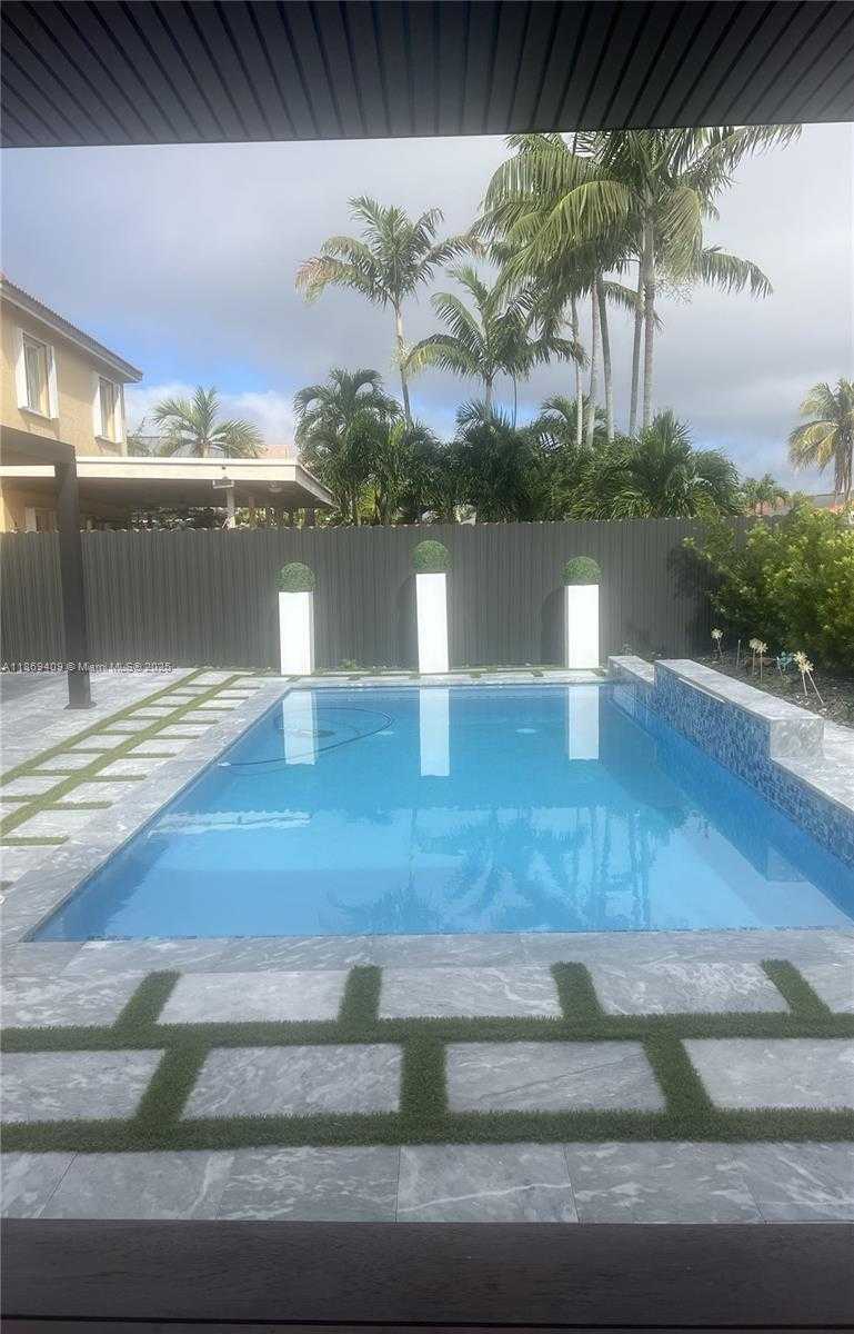 Small Image of 14965 SOUTH WEST 59TH ST, Miami Number 14