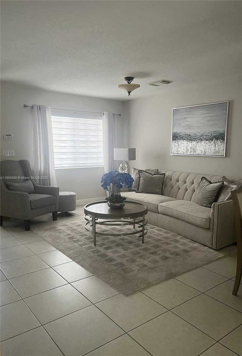 Small Image of 14965 SOUTH WEST 59TH ST, Miami Number 3