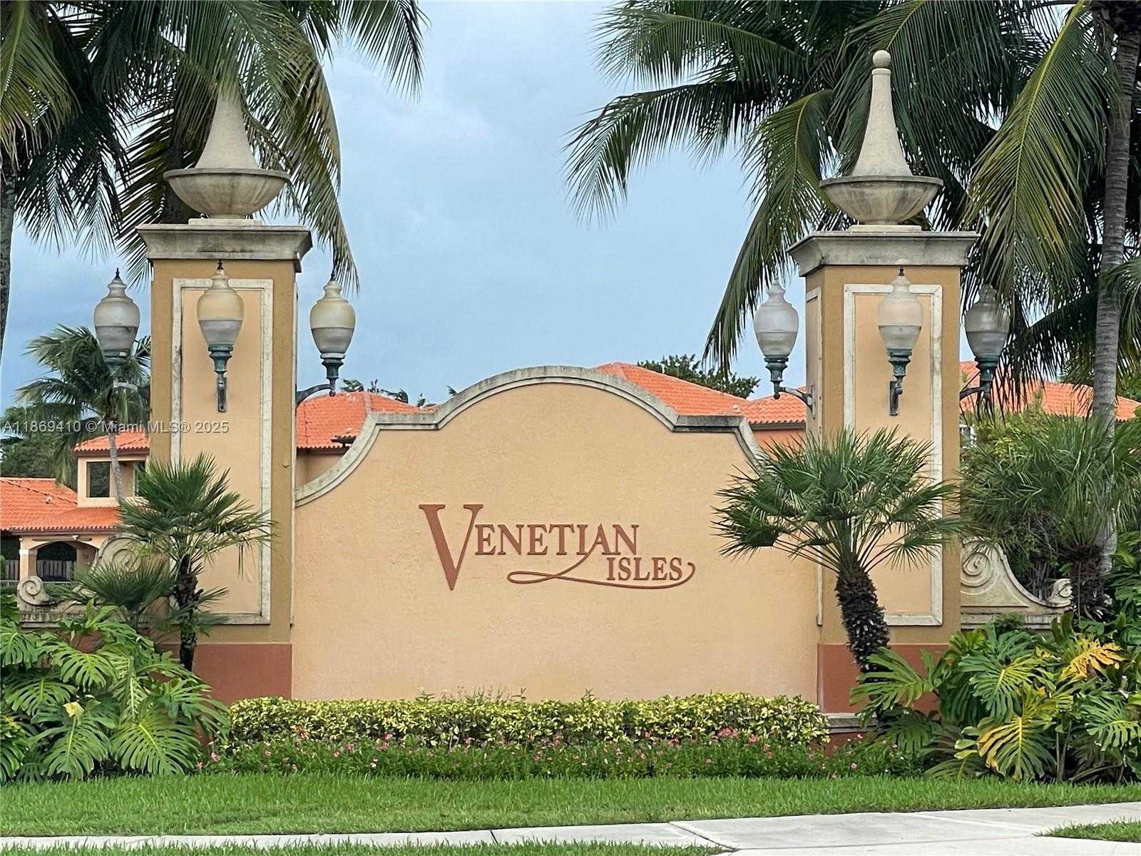 Small Image of 15471 SOUTH WEST 30TH ST, Miami Number 2