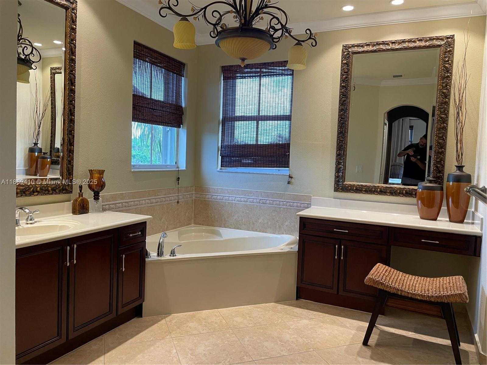 Small Image of 15471 SOUTH WEST 30TH ST, Miami Number 26