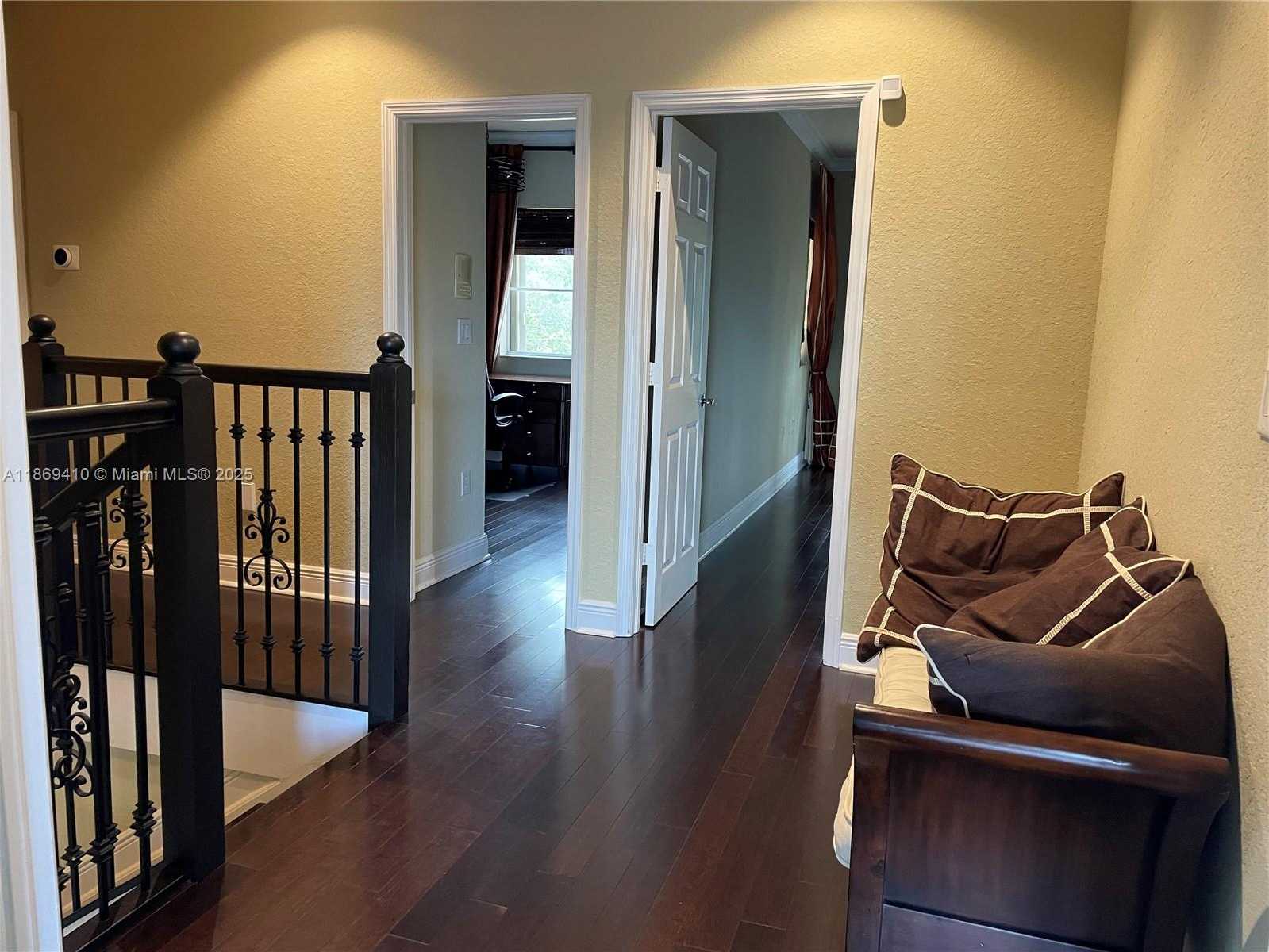 Small Image of 15471 SOUTH WEST 30TH ST, Miami Number 30