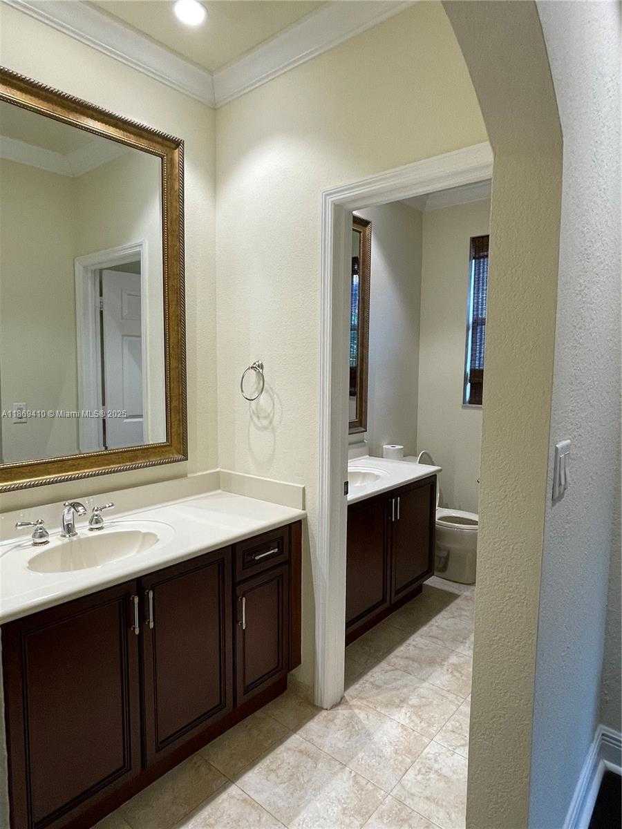 Small Image of 15471 SOUTH WEST 30TH ST, Miami Number 36
