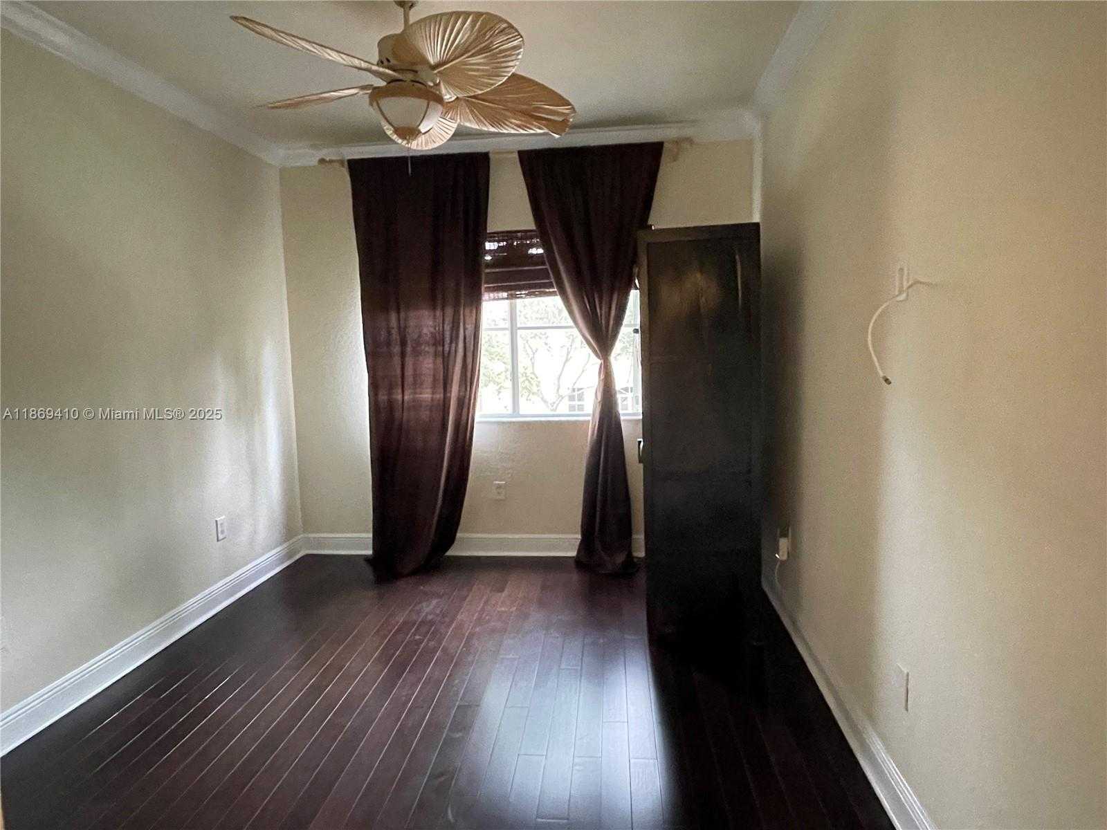 Small Image of 15471 SOUTH WEST 30TH ST, Miami Number 37