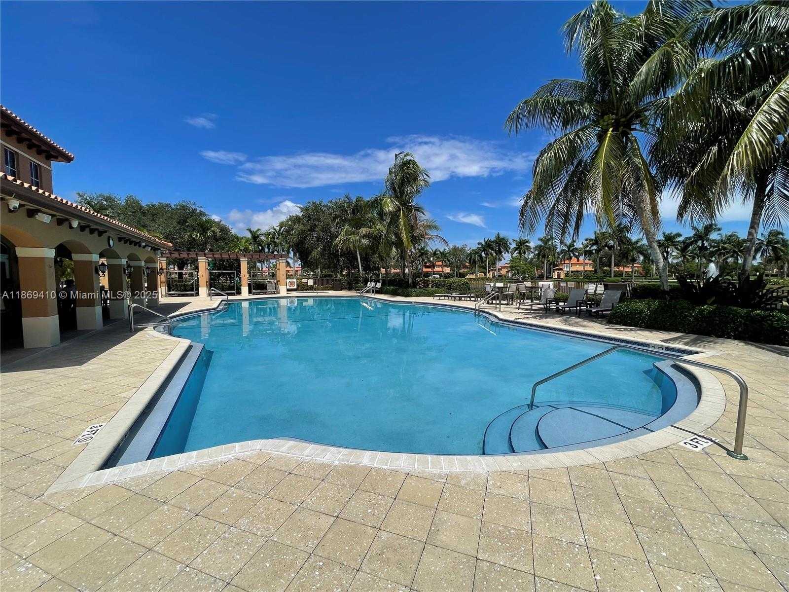 Small Image of 15471 SOUTH WEST 30TH ST, Miami Number 43