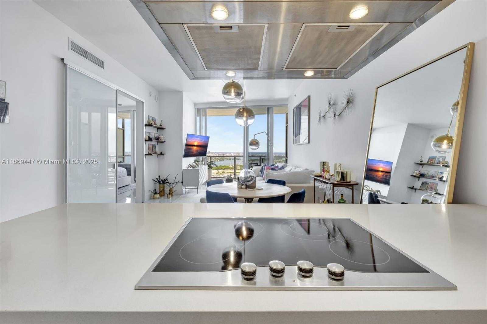 Small Image of 1100 BISCAYNE BLVD #4002, Miami Number 14