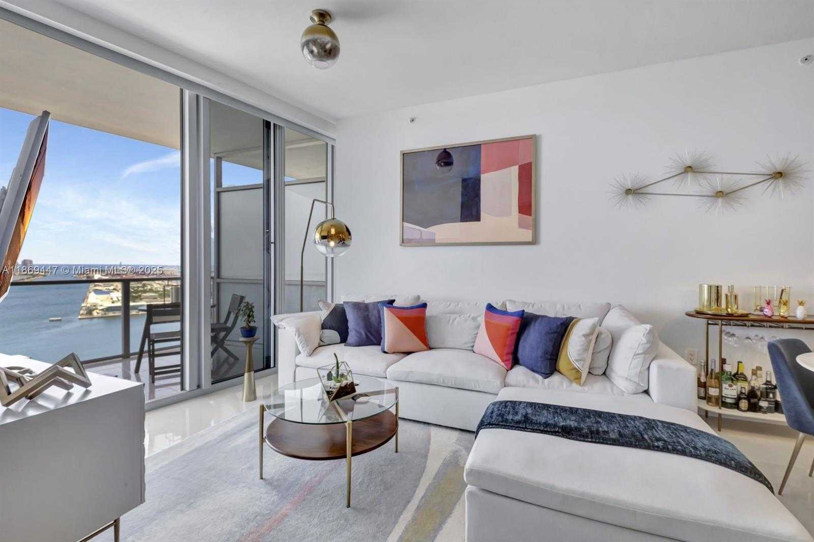 Small Image of 1100 BISCAYNE BLVD #4002, Miami Number 17
