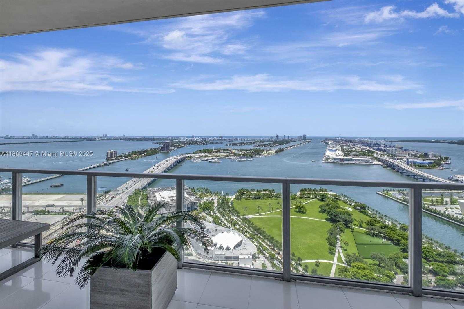 Small Image of 1100 BISCAYNE BLVD #4002, Miami Number 20