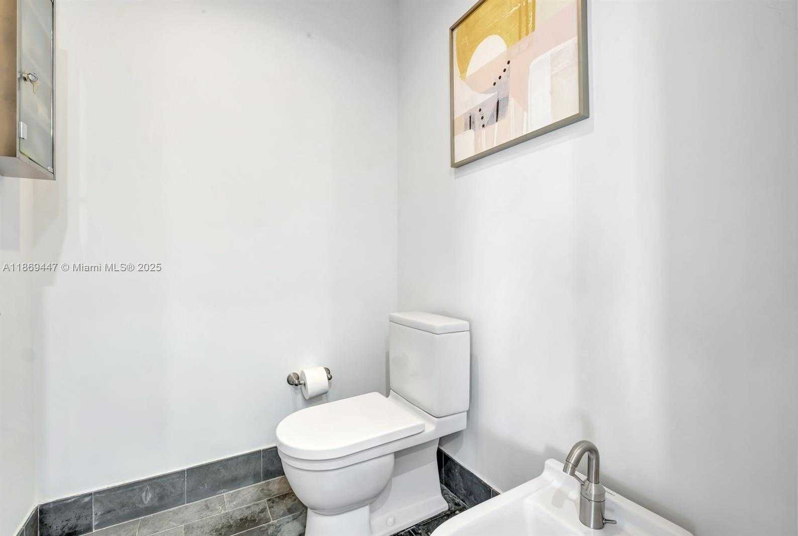 Small Image of 1100 BISCAYNE BLVD #4002, Miami Number 26
