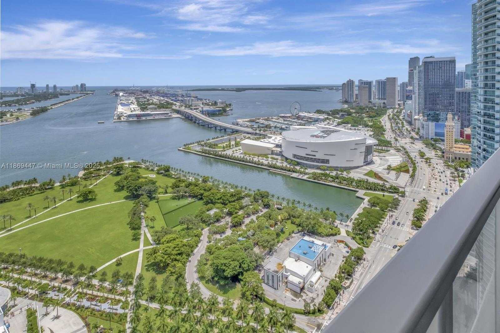 Small Image of 1100 BISCAYNE BLVD #4002, Miami Number 6