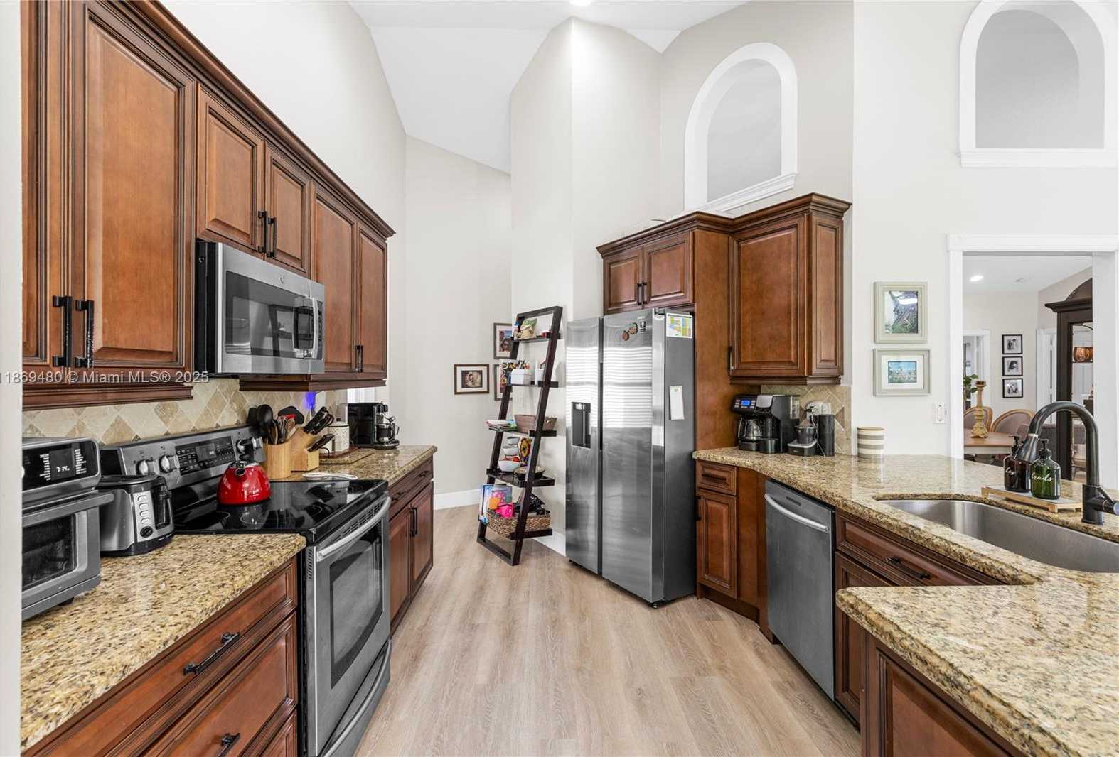 Small Image of 10900 NORTH WEST 18TH CT, Plantation Number 12