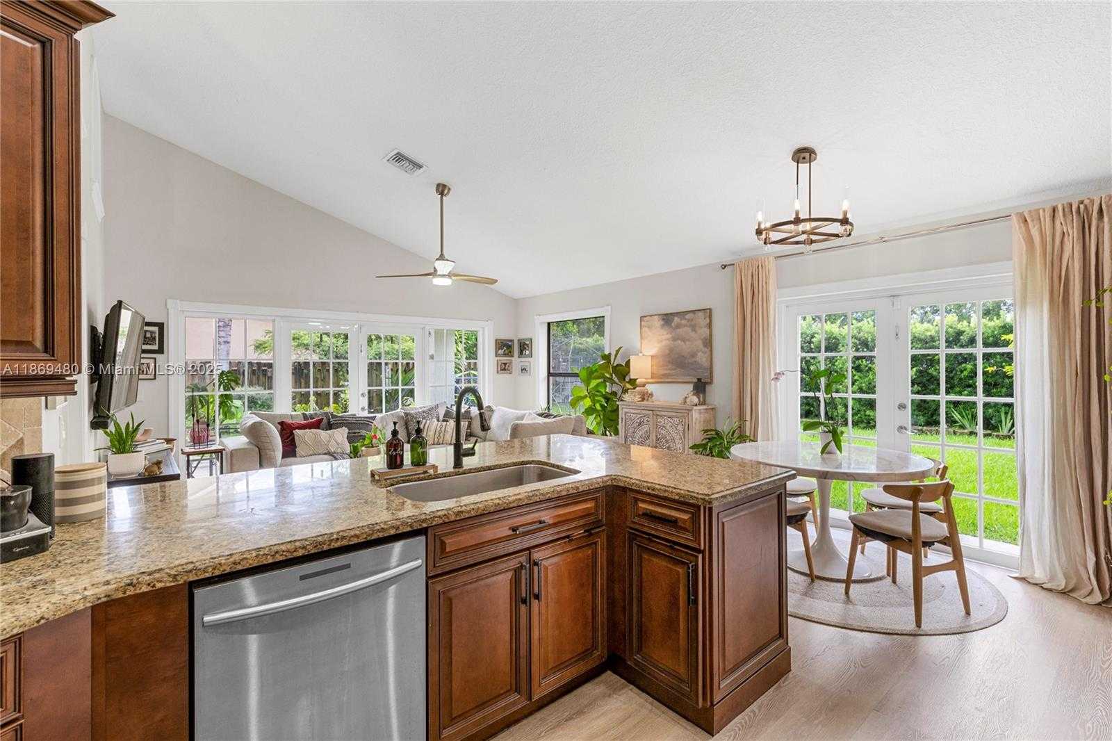 Small Image of 10900 NORTH WEST 18TH CT, Plantation Number 17