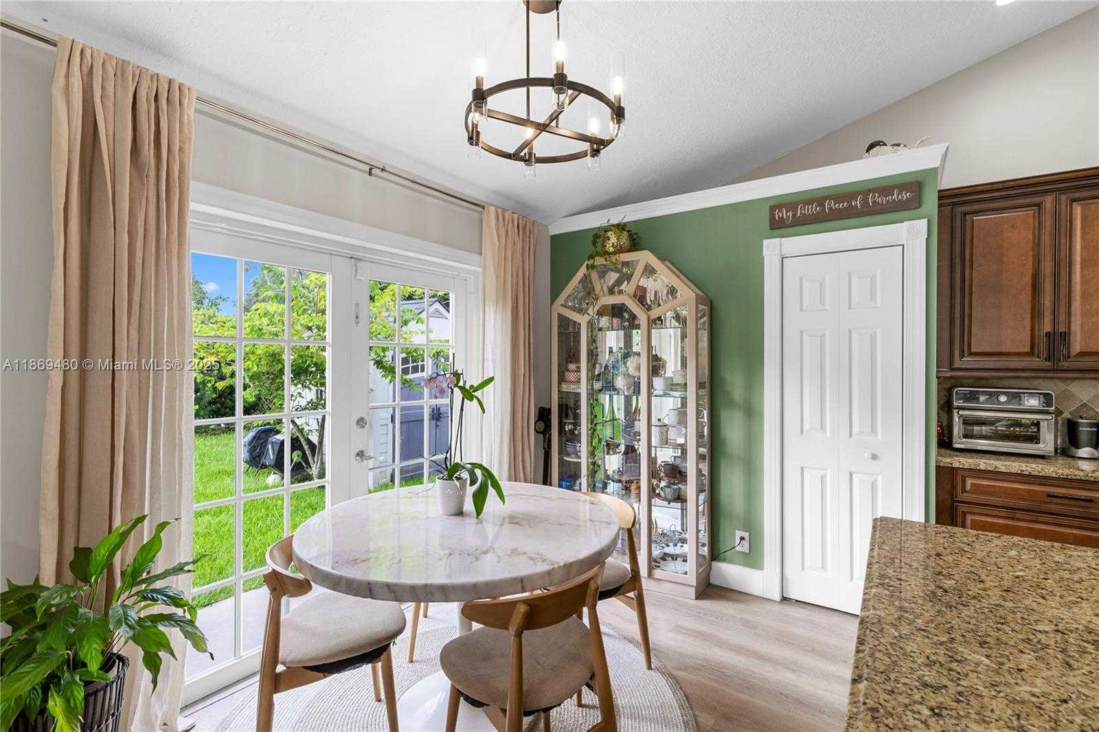Small Image of 10900 NORTH WEST 18TH CT, Plantation Number 18