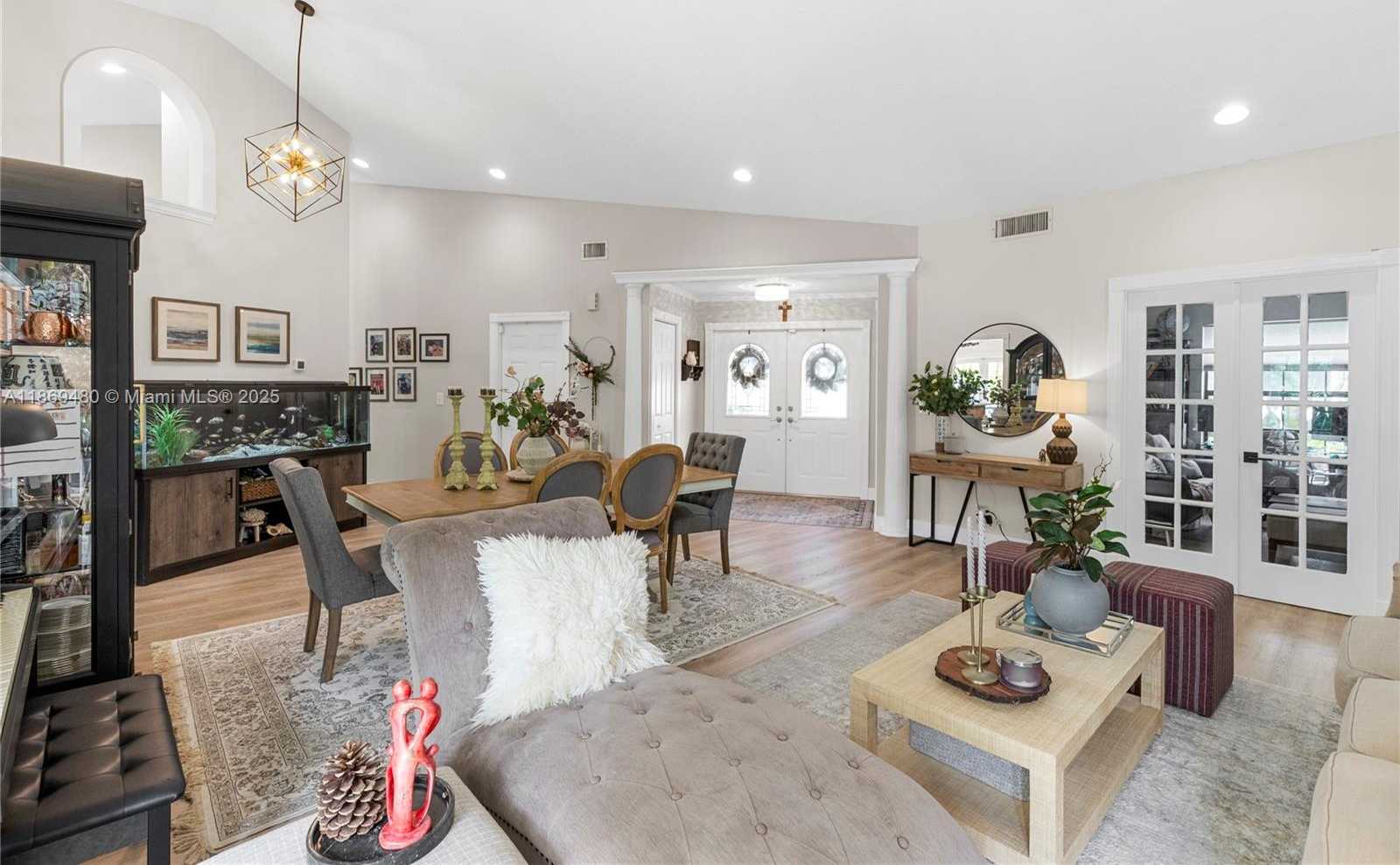 Small Image of 10900 NORTH WEST 18TH CT, Plantation Number 25