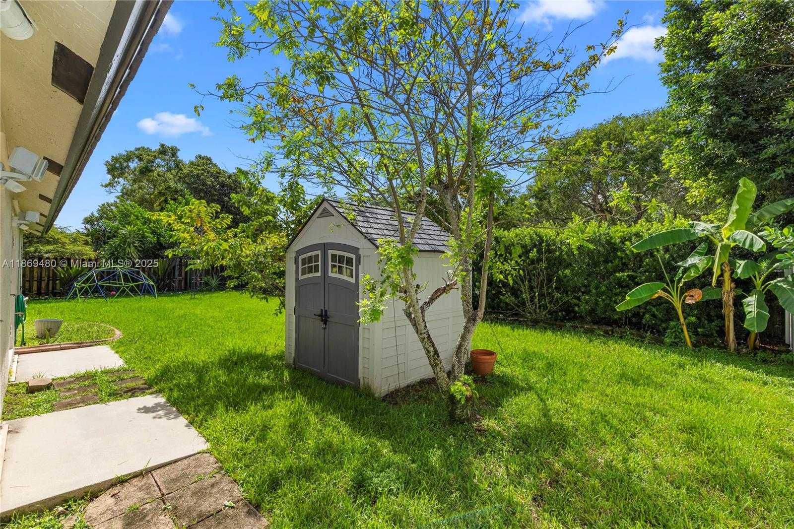 Small Image of 10900 NORTH WEST 18TH CT, Plantation Number 42