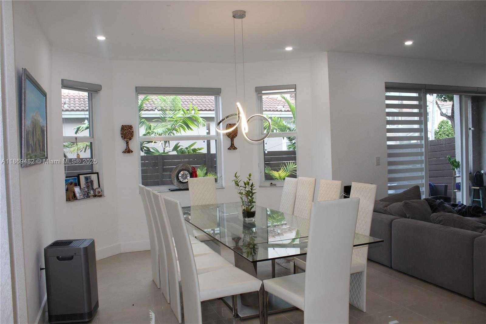 Small Image of 8415 NORTH WEST 108TH PL, Doral Number 11