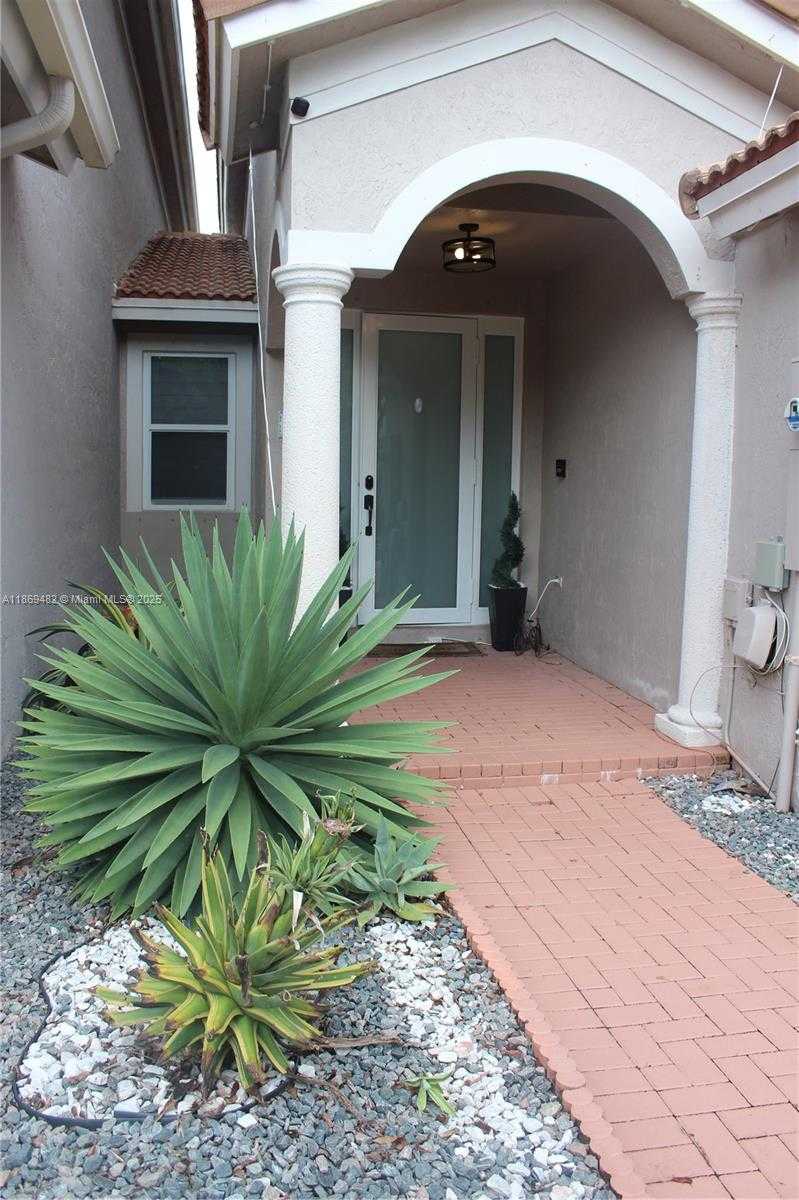Small Image of 8415 NORTH WEST 108TH PL, Doral Number 5