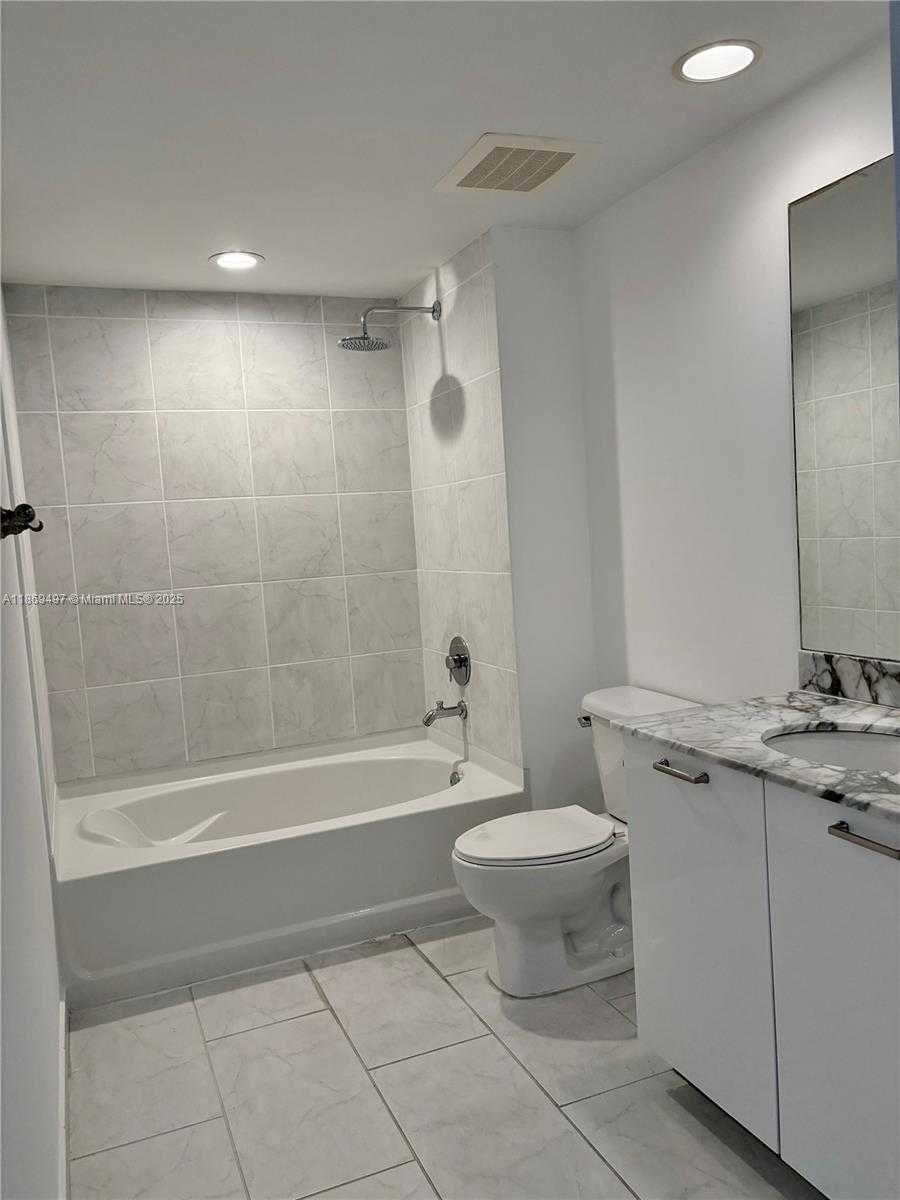 Small Image of 951 BRICKELL AVE #2509, Miami Number 16