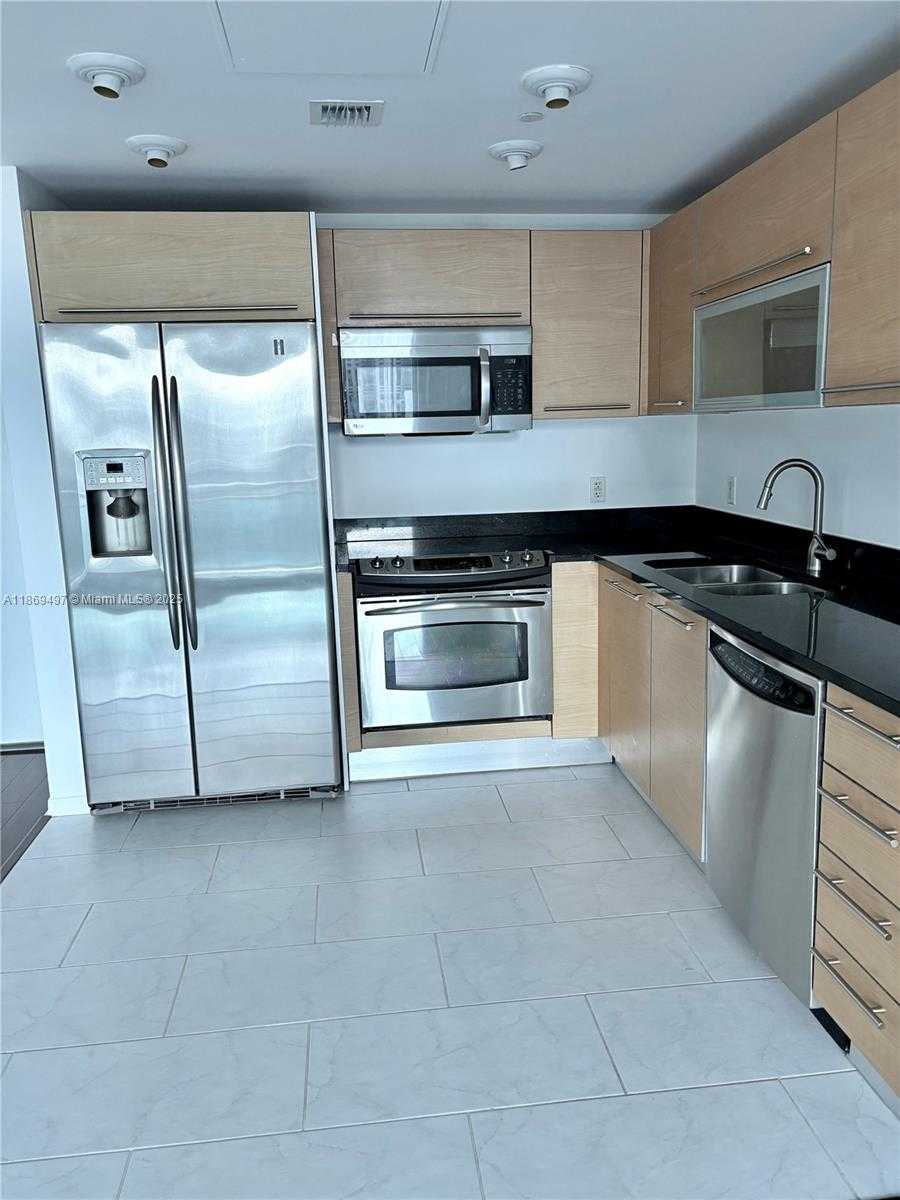 Small Image of 951 BRICKELL AVE #2509, Miami Number 8