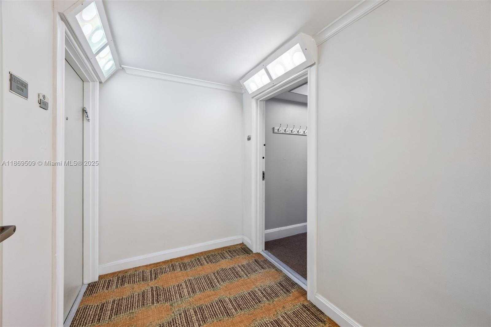 Small Image of 2951 SOUTH BAYSHORE DR #917, Miami Number 4