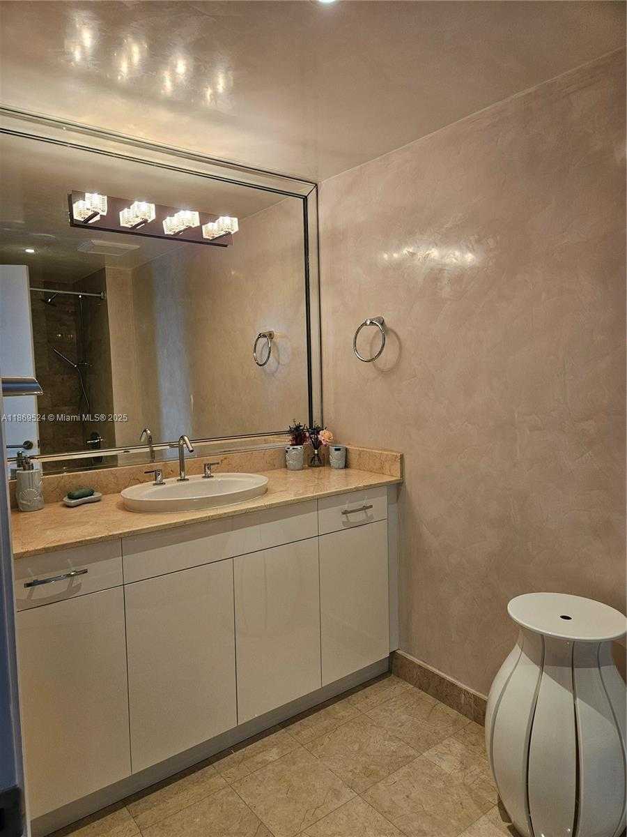 Small Image of 3201 NORTH EAST 183RD ST #2607, Aventura Number 31