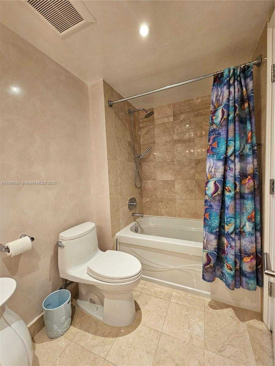 Small Image of 3201 NORTH EAST 183RD ST #2607, Aventura Number 32