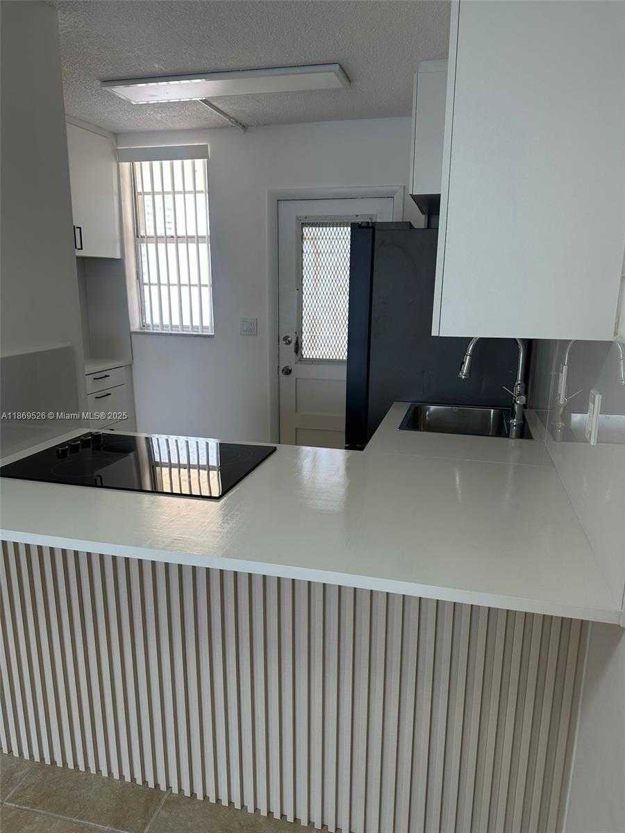 Small Image of 2999 POINT EAST DR #C412, Aventura Number 10