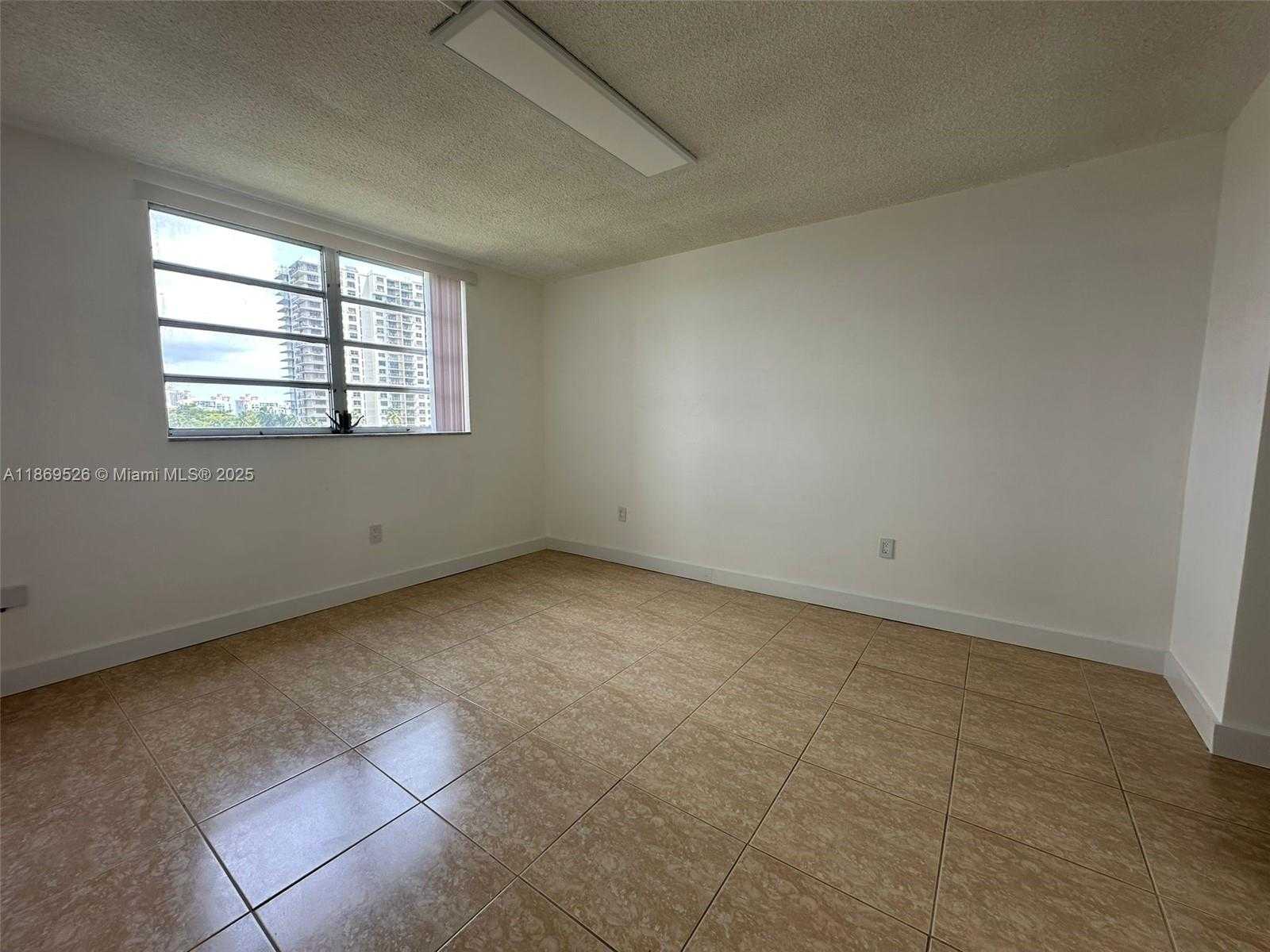 Small Image of 2999 POINT EAST DR #C412, Aventura Number 14