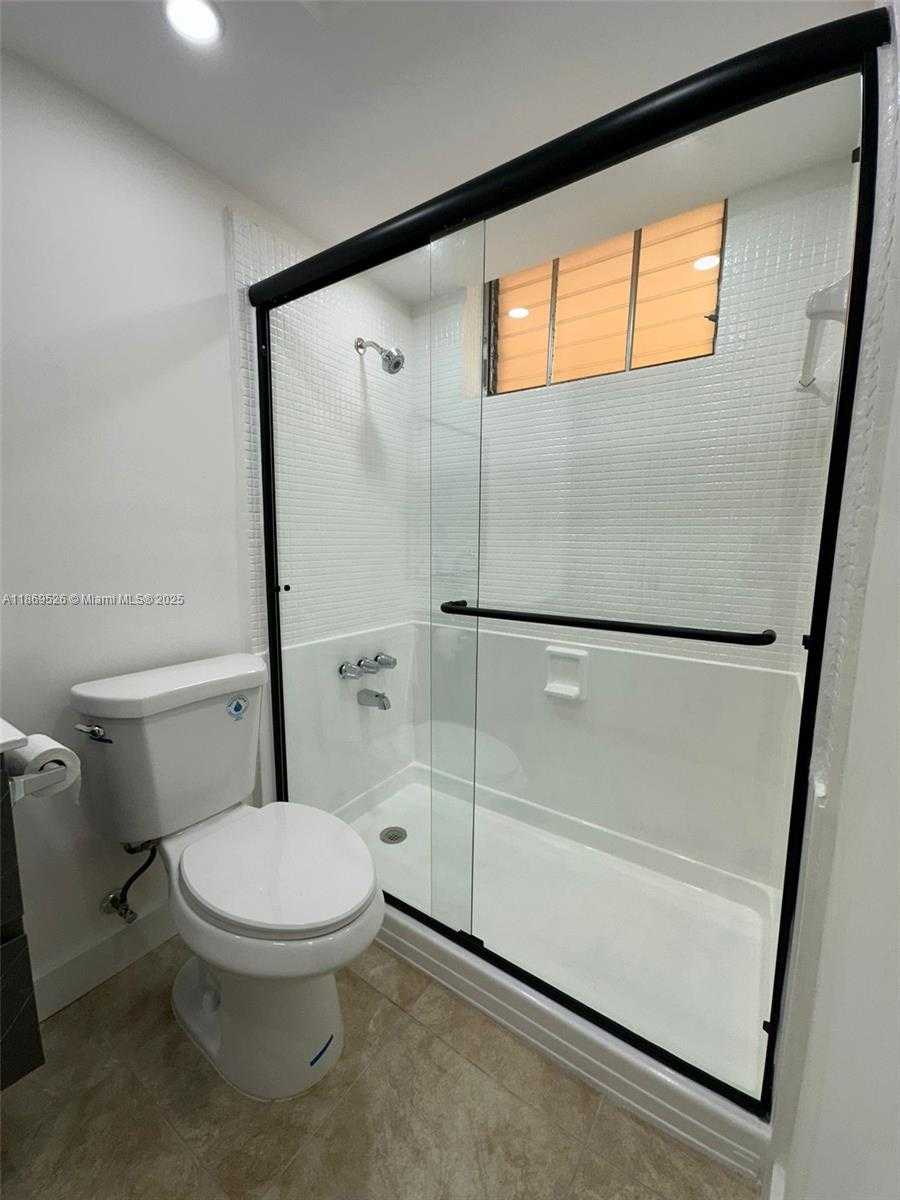 Small Image of 2999 POINT EAST DR #C412, Aventura Number 15