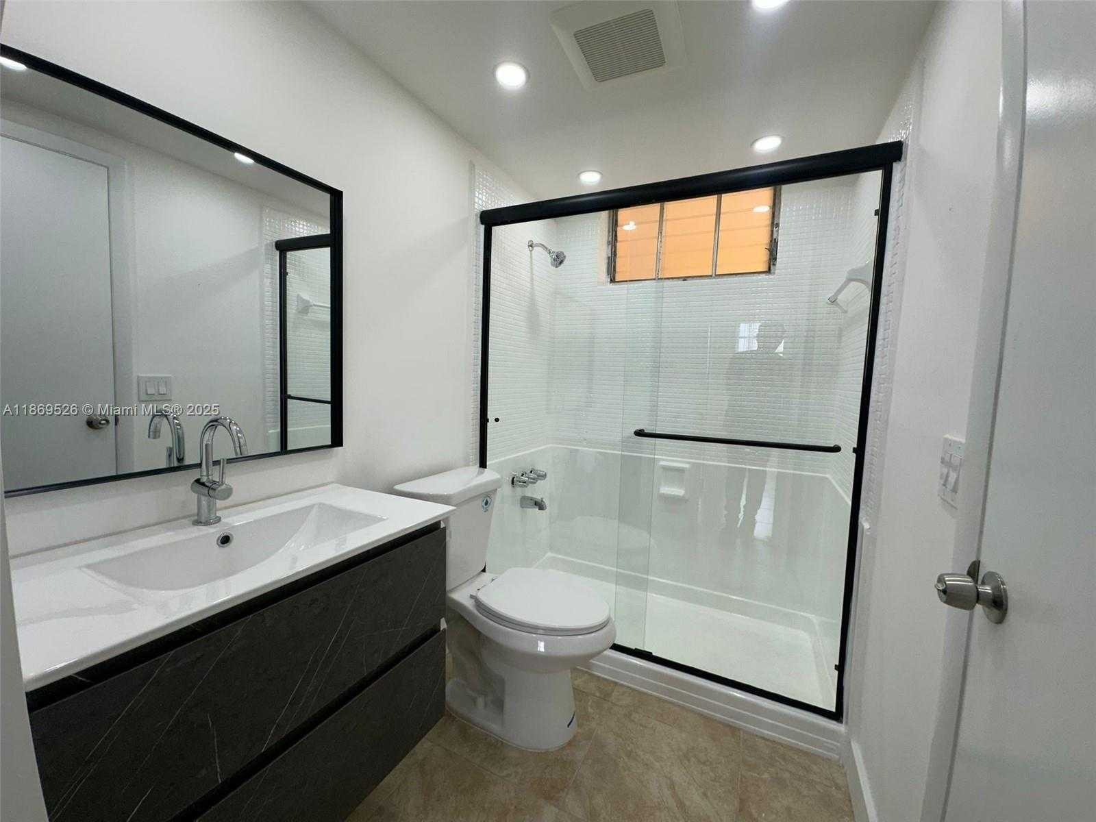 Small Image of 2999 POINT EAST DR #C412, Aventura Number 17