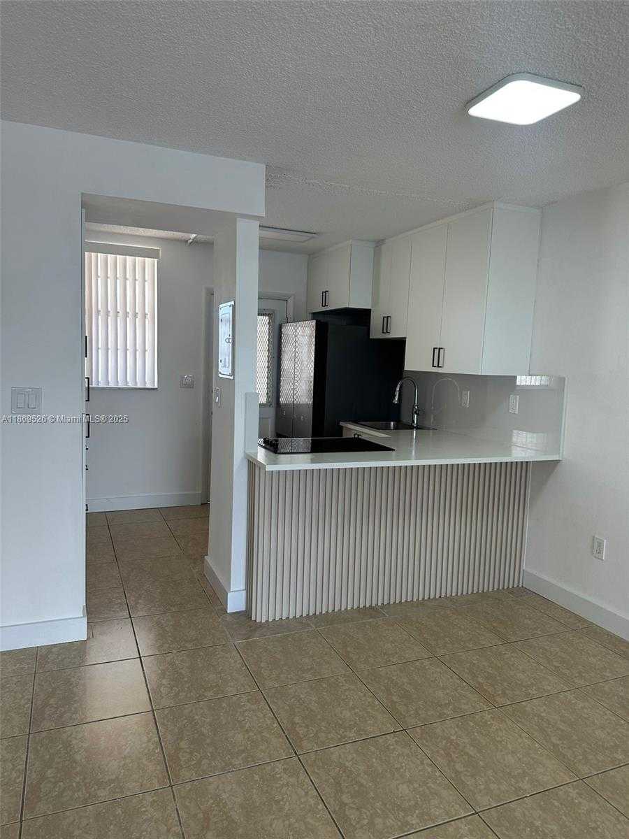 Small Image of 2999 POINT EAST DR #C412, Aventura Number 8