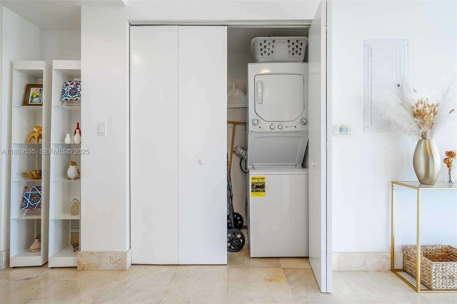 Small Image of 350 SOUTH MIAMI AVE #3501, Miami Number 15