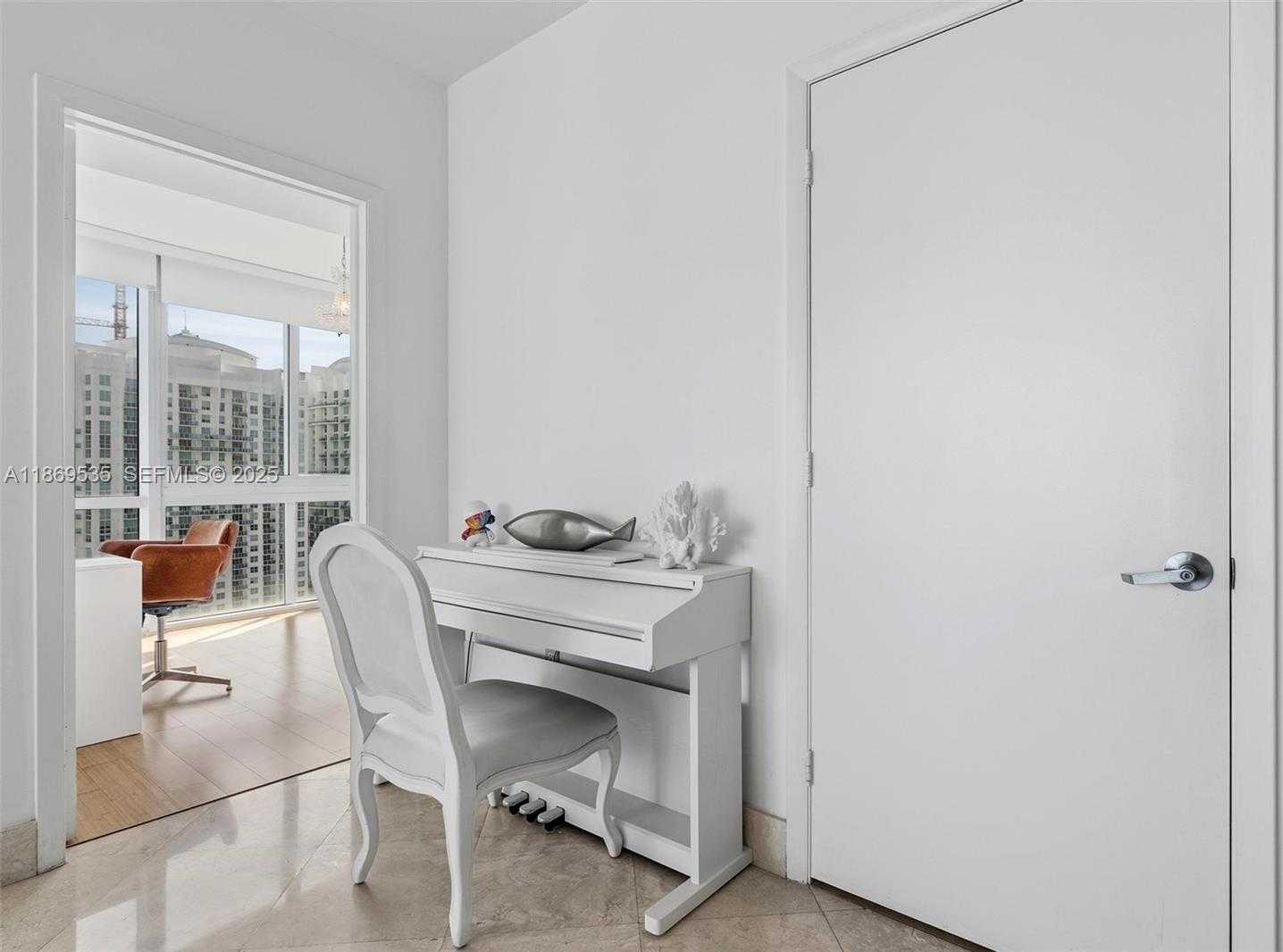 Small Image of 350 SOUTH MIAMI AVE #3501, Miami Number 20