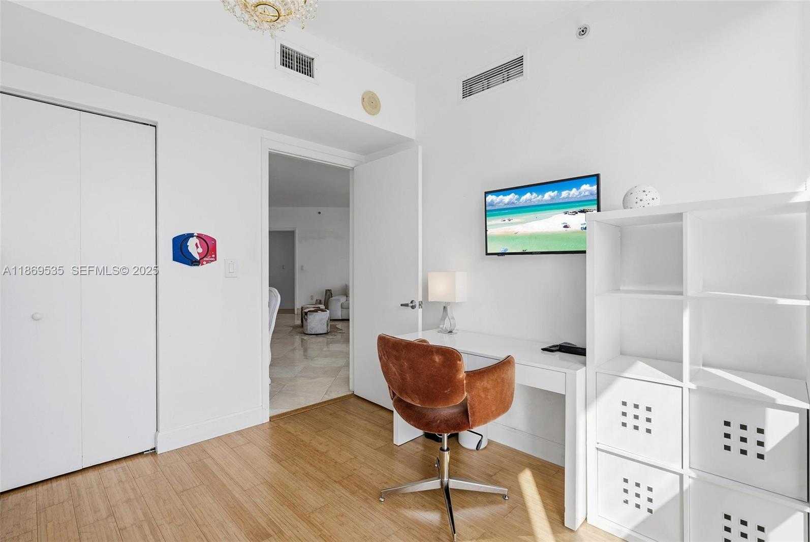 Small Image of 350 SOUTH MIAMI AVE #3501, Miami Number 23