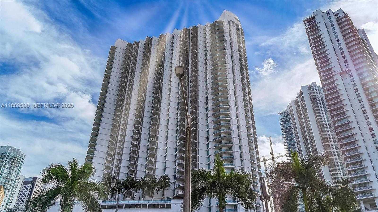 Small Image of 350 SOUTH MIAMI AVE #3501, Miami Number 68