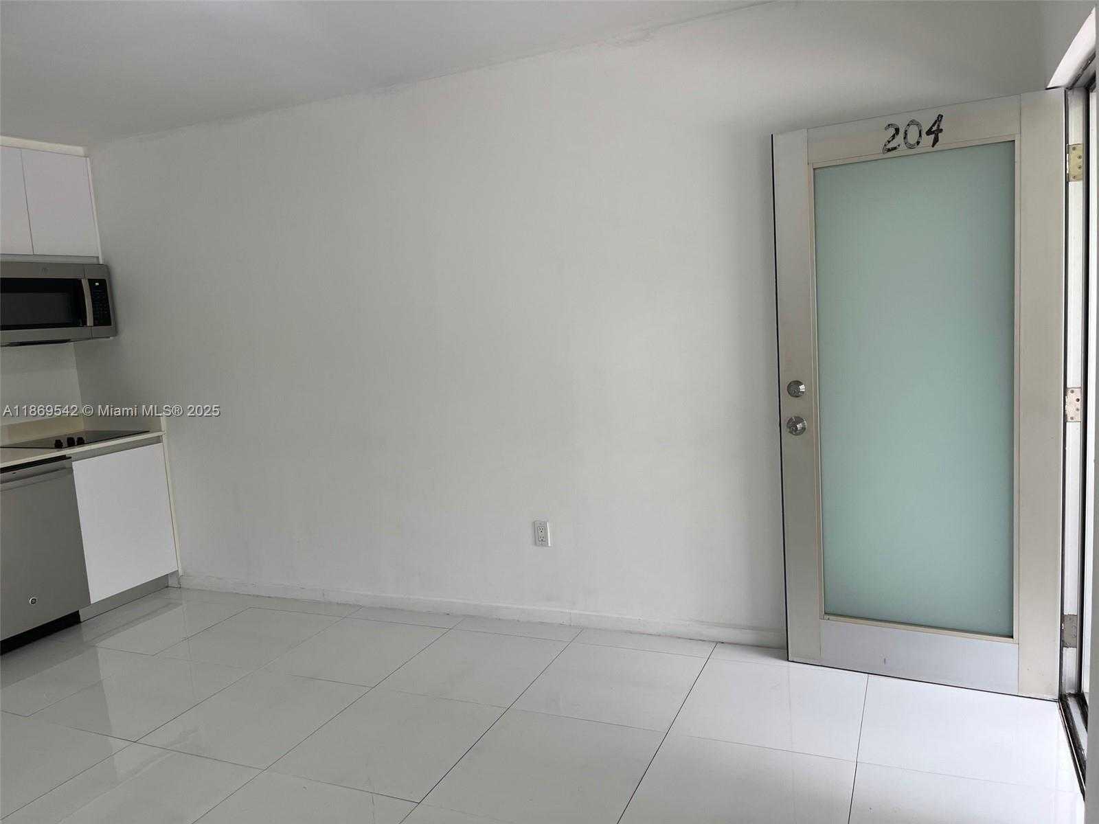 Small Image of 801 15TH ST #204, Miami Beach Number 5