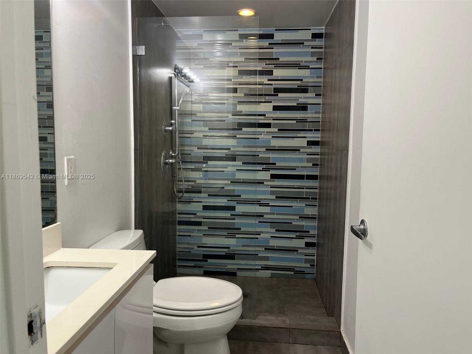 Small Image of 801 15TH ST #204, Miami Beach Number 6