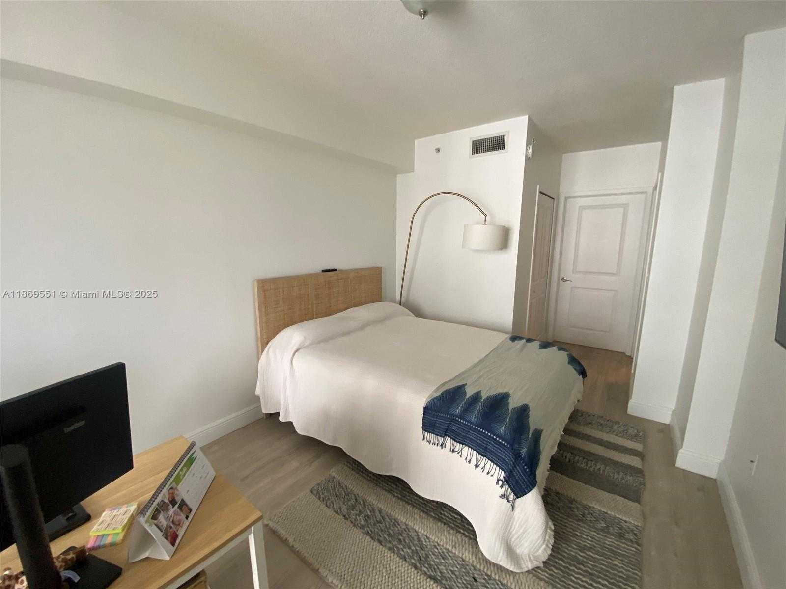Small Image of 170 SOUTH EAST 14TH ST #1908, Miami Number 18
